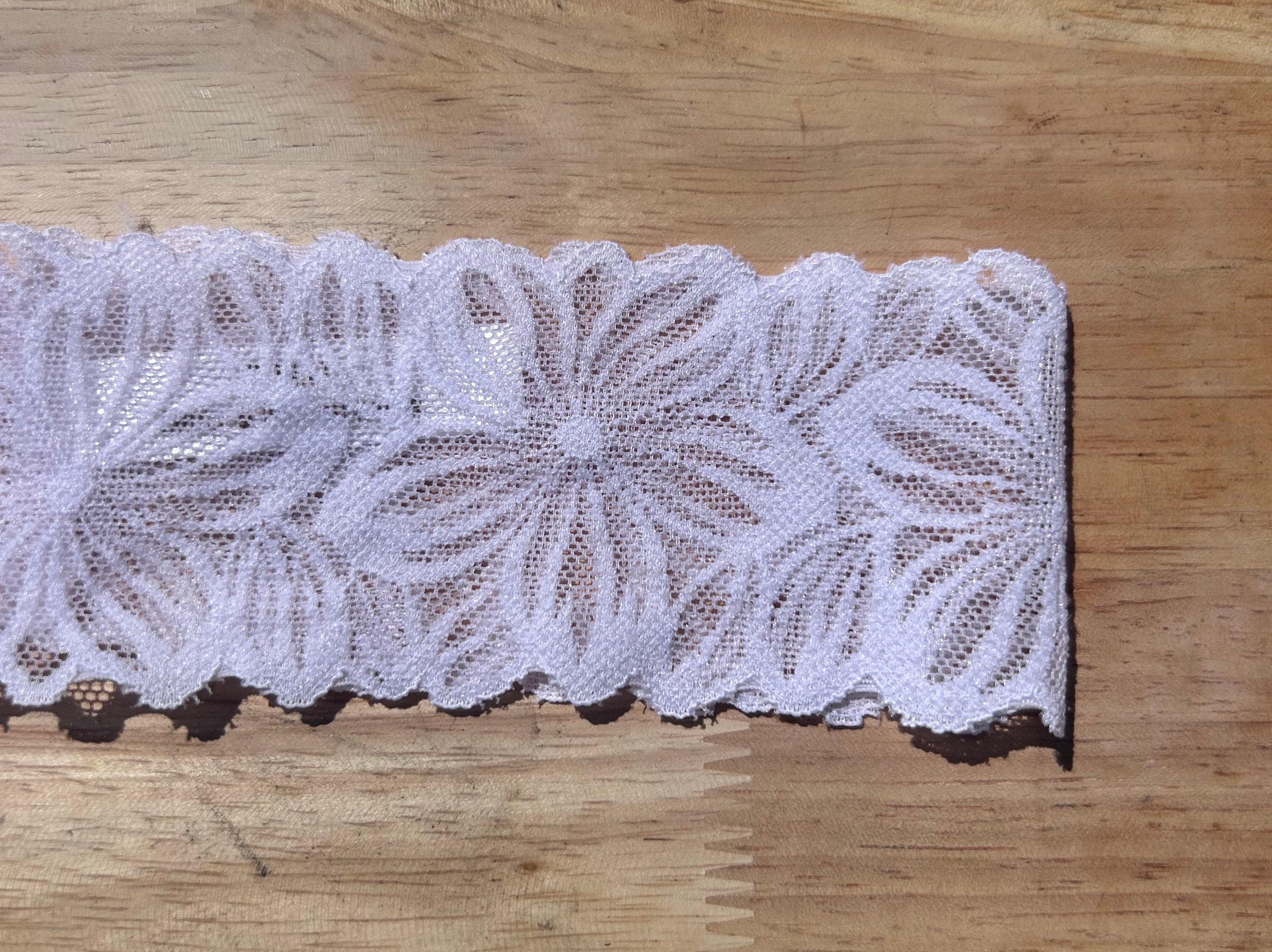 Dentelle Fleur blanche