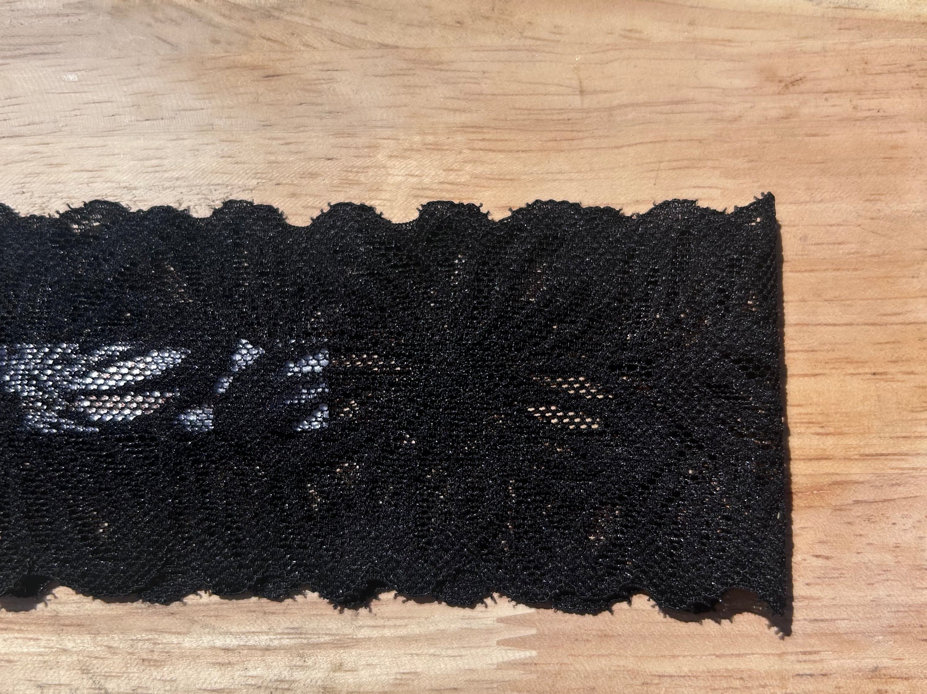 Dentelle Fleur noire