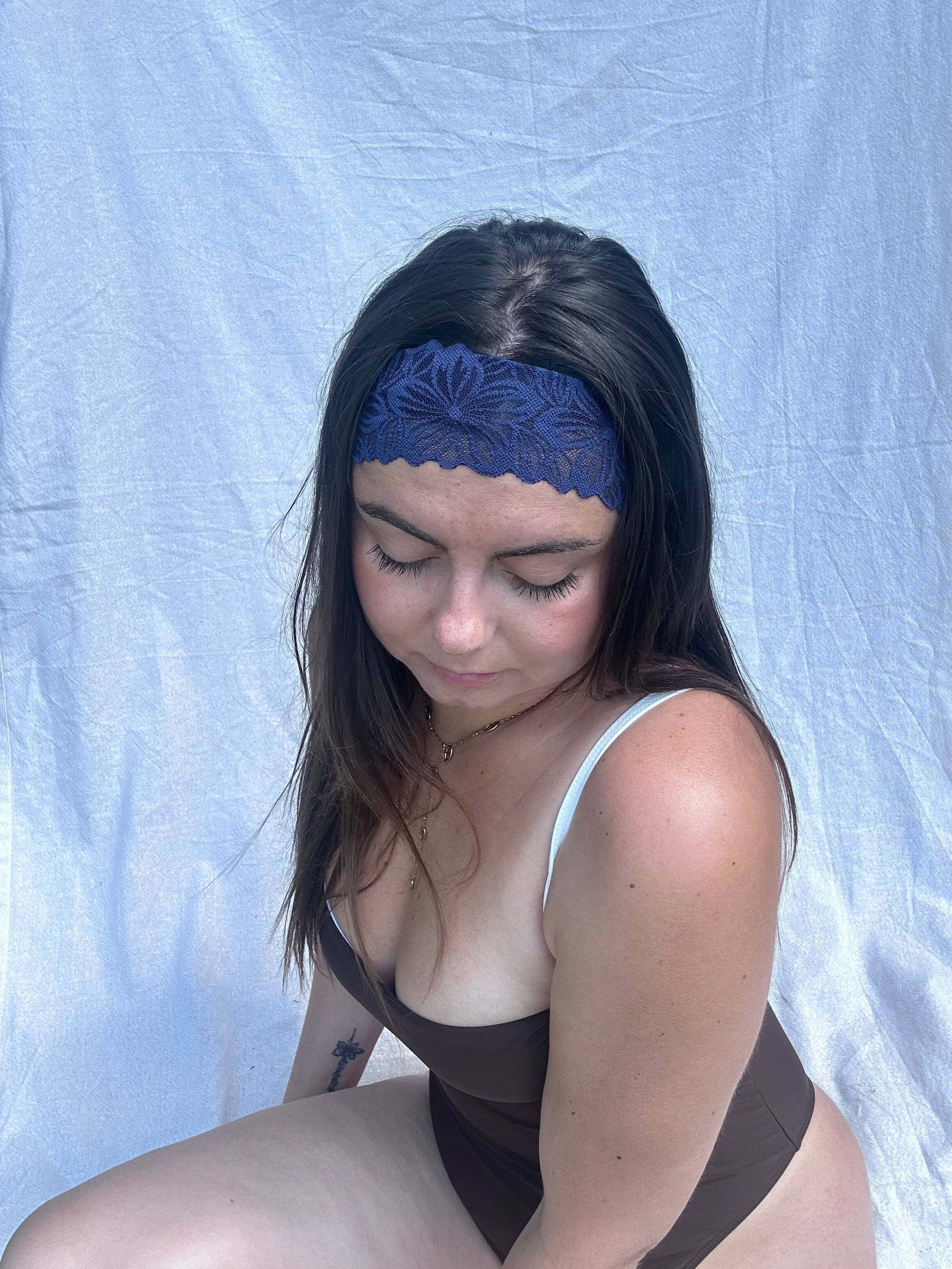 Dentelle Fleur bleu marine